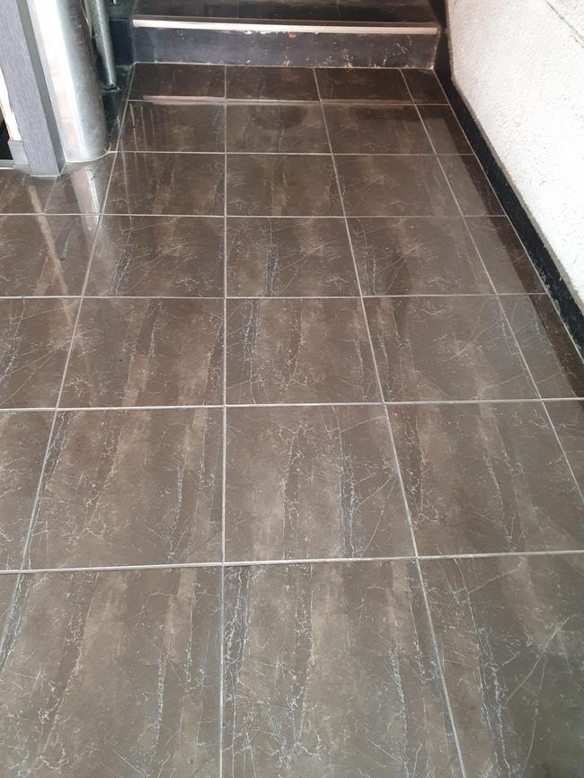 순천시 유리창청소, 스팅거클리닝의 전문 솔루션으로 깨끗하게!