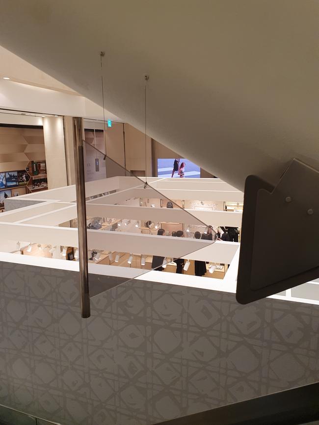 인천 동구 출입문청소, 스팅거클리닝의 믿을 수 있는 서비스