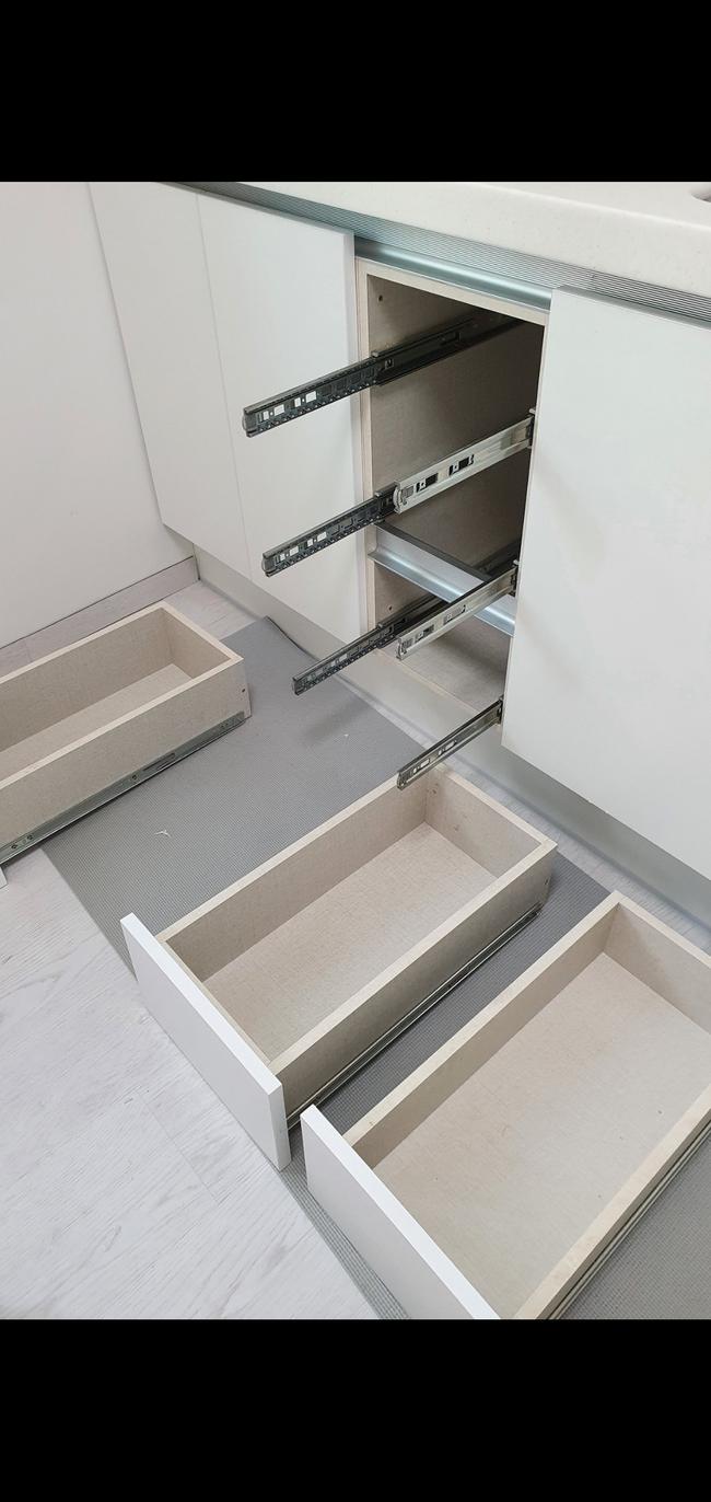 안산신도시 상가청소 전문업체, 스팅거클리닝으로 깨끗한 매장 만들기