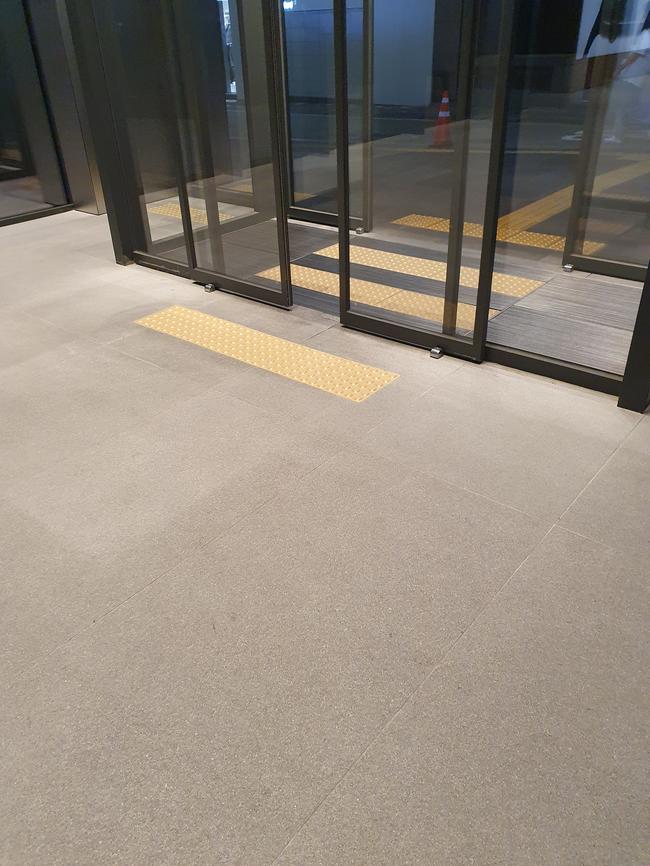 계룡시 창틀청소, 전문청소업체 스팅거클리닝의 맞춤형 서비스